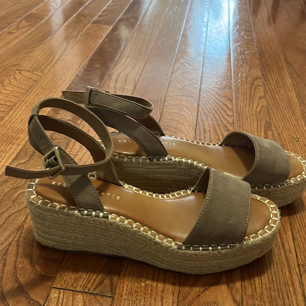 Kelly & Katie Espradille platform Wedges